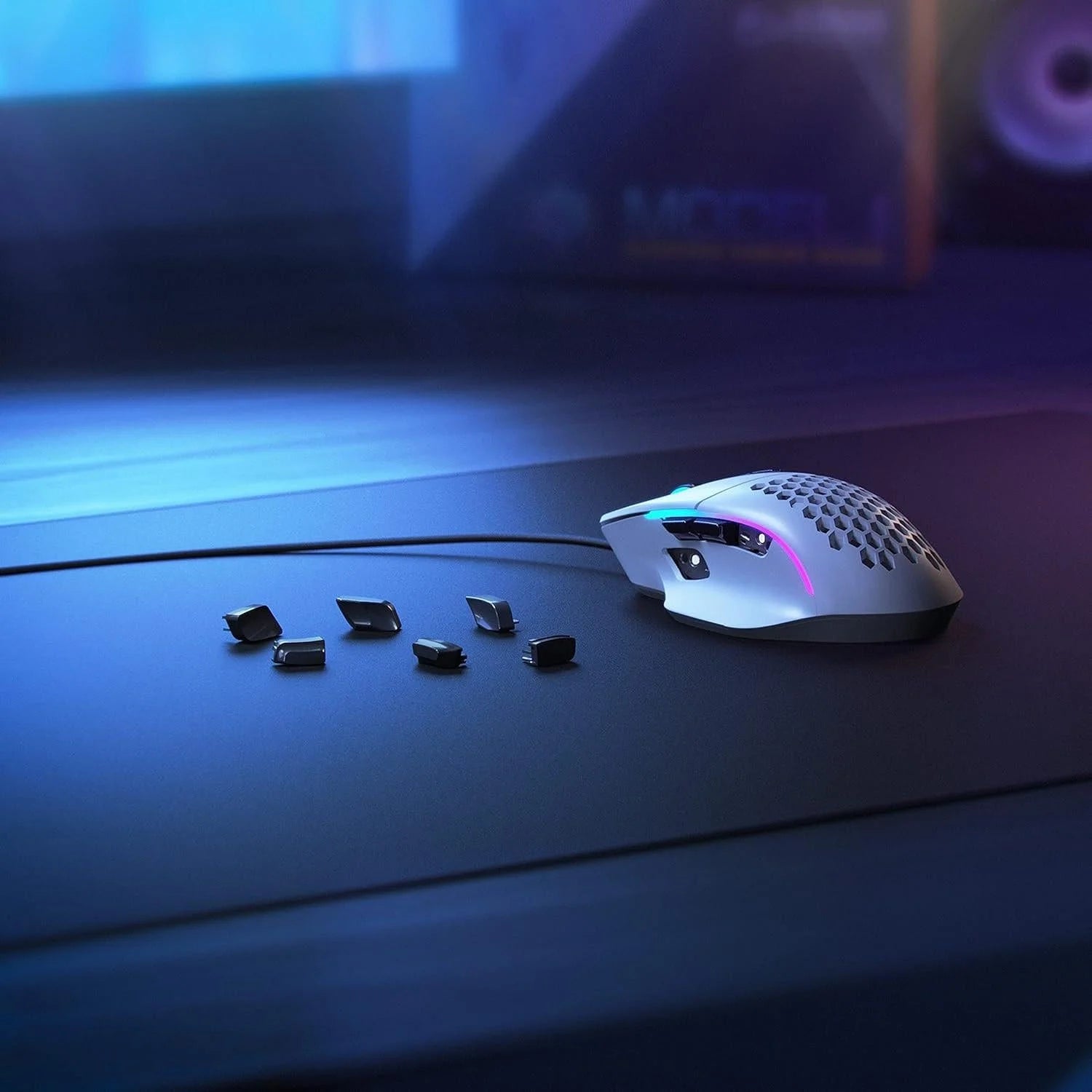 Glorious model i ergonomic matte white gaming mouse - mouse’s